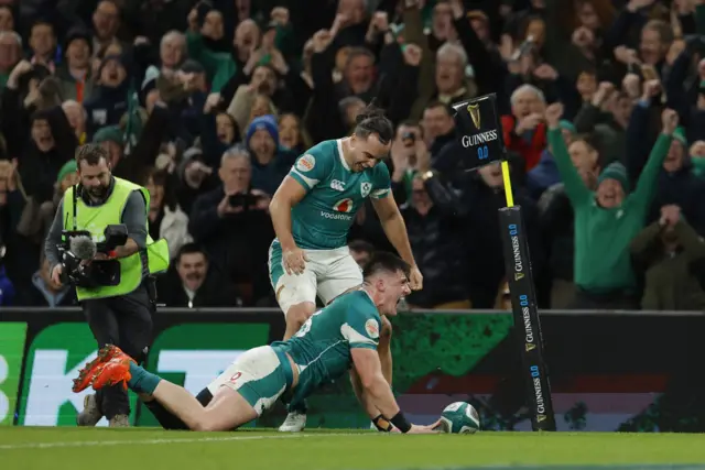 Dan Sheehan scoring a try