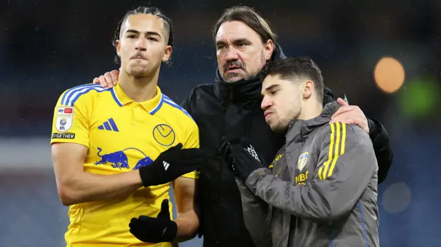 Leeds boss Daniel Farke with Mateo Joseph and Manor Solomon after the 0-0 draw at Burnley