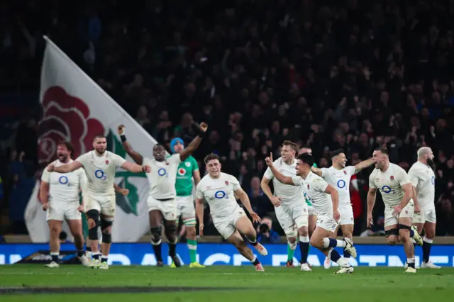 England celebrate Marcus Smith's winning drop goal against Ireland