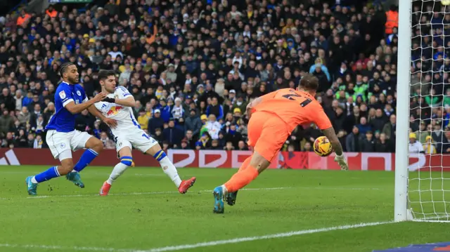 Manor Solomon scores Leeds' second goal against Cardiff