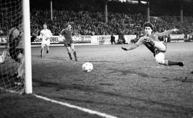 John Hewitt scores the winner against Bayern Munich