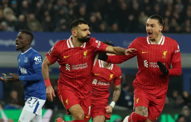 Mohamed Salah and Darwin Nunez celebrate