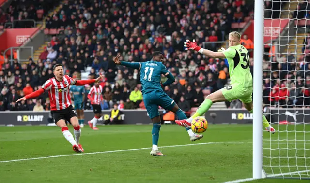 Dango Ouattara of AFC Bournemouth scores