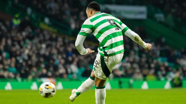 Adam Idah scores for Celtic against Dundee United