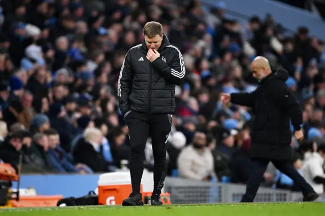 Eddie Howe, Manager of Newcastle United, looks dejected