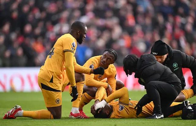 Emmanuel Agbadou of Wolverhampton Wanderers looks dejected