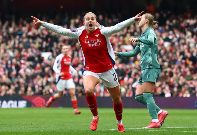 Arsenal's Alessia Russo celebrates their first goal