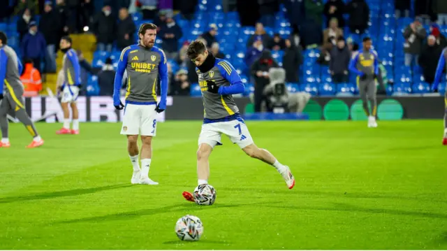 Leeds players warming up