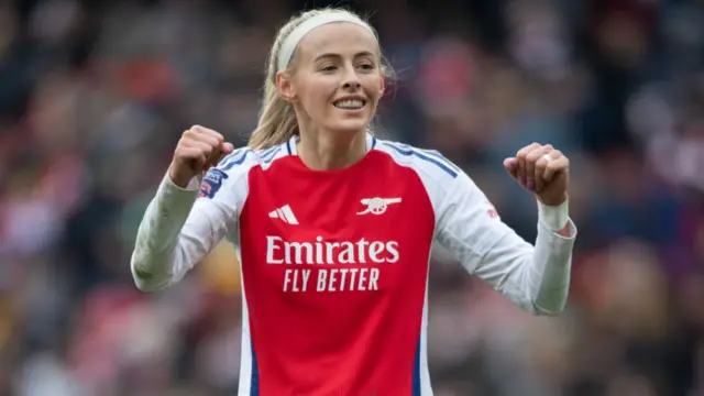 Chloe Kelly of Arsenal celebrates after win against Tottenham