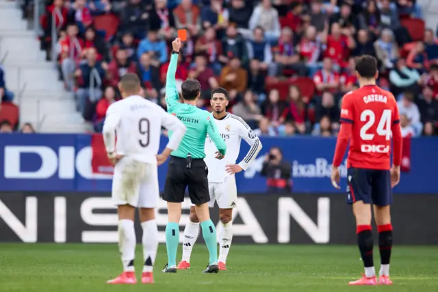 Jude Bellingham being shown a red card