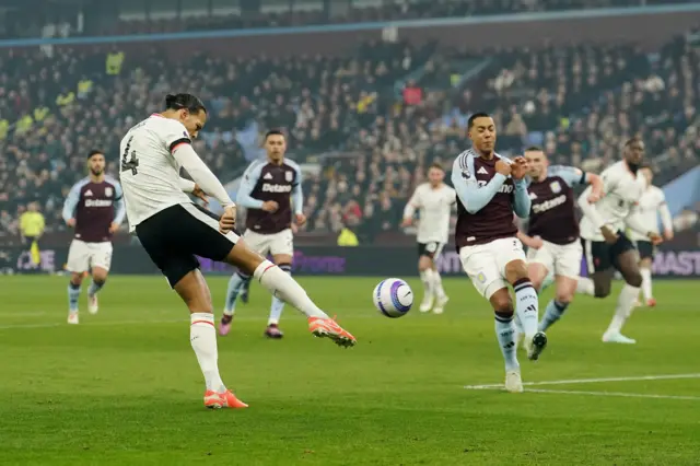 Virgil van Dijk shoots