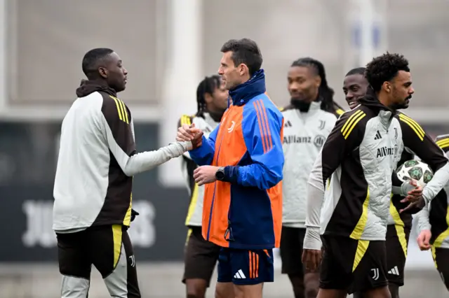 Thiago Motta and Juventus' players during training