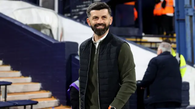 Plymouth boss Miron Muslic at Kenilworth Road before kick-off