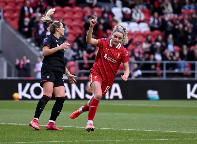 Leanne Kiernan celebrates