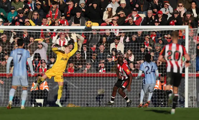 Brentford's Yoane Wissa shoots at goal