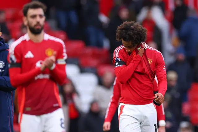 A dejected Joshua Zirkzee of Manchester United at full time