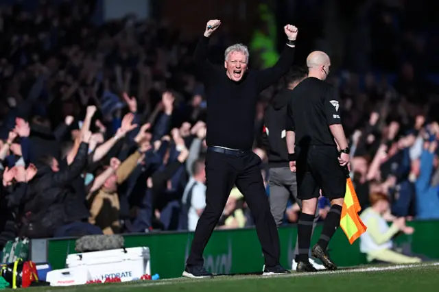 David Moyes celebrates Beto's goal