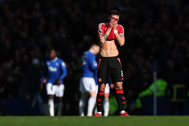 Bruno Fernandes of Manchester United reacts