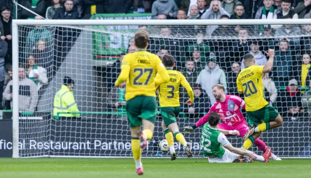 Josh Campbell scores for Hibs