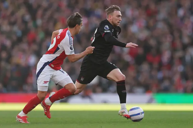 Jarrod Bowen of West Ham United runs with the ball