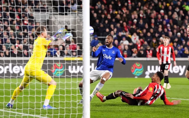 Everton's Beto attempts a shot on goal