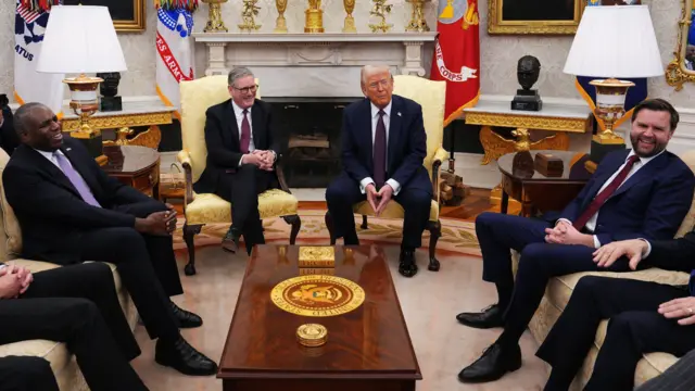 Lammy, Starmer, Trump and Vance in the Oval Office