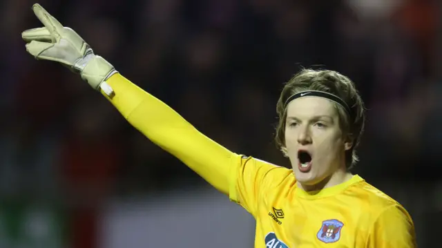 Carlisle keeper Gabriel Breeze