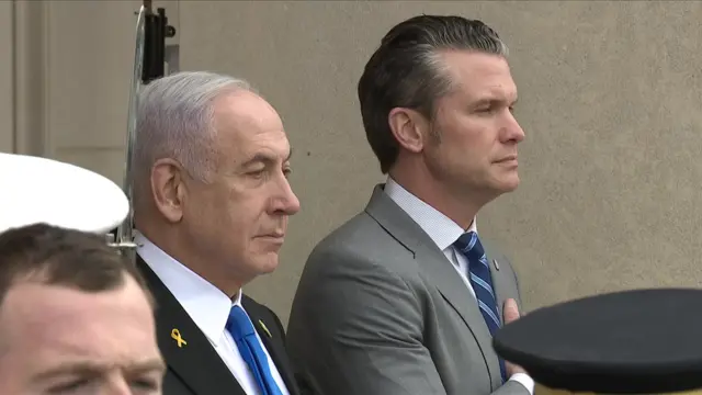 Netanyahu stands with Hegseth