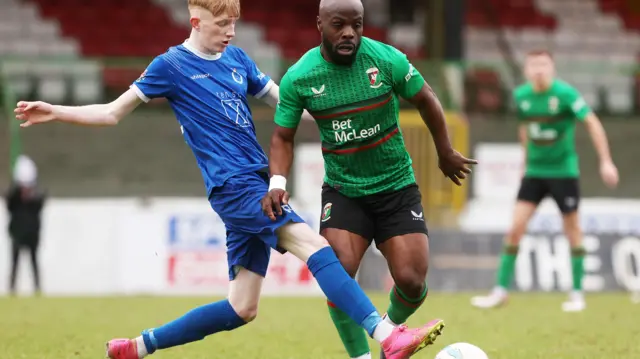 Action from Glentoran v Dungannon