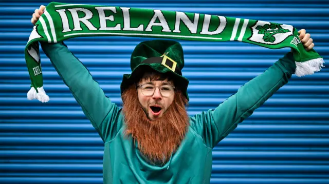 Ireland fan outside Murrayfield