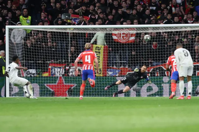 Vinicius Junior fails to score.