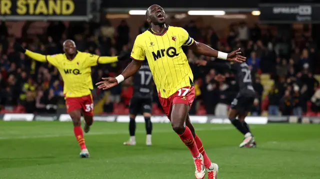 Moussa Sissoko celebrates scoring