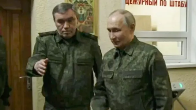 Russian President Vladimir Putin (R) with Russian Chief of General Staff Gen. Valery Gerasimov