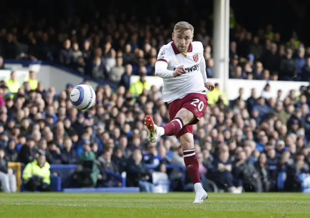 West Ham United's Jarrod Bowen shoots at goal