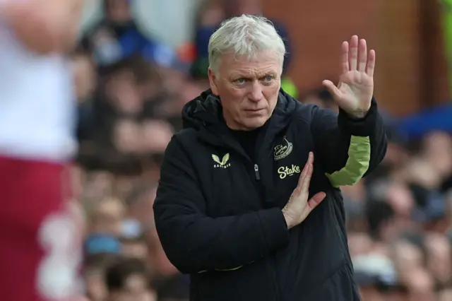 Everton's Scottish manager David Moyes gestures on the touchline