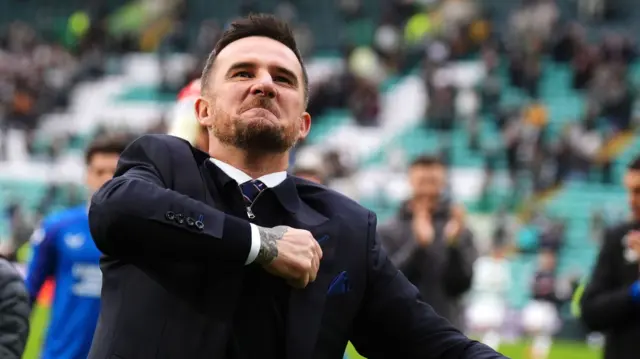 Barry Ferguson celebrate