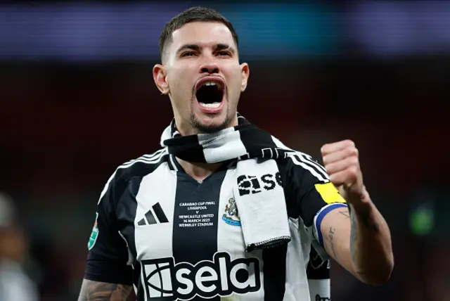 Bruno Guimaraes of Newcastle United celebrates