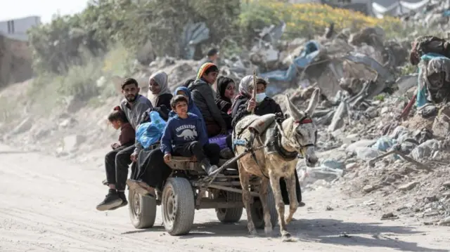 People on a cart in Beit Lahiya in northern Gaza