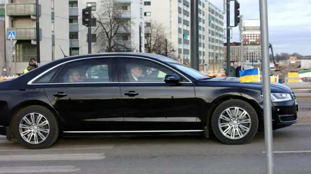 Zelensky and the First Lady Olena Zelenska in the back of a car in Finland
