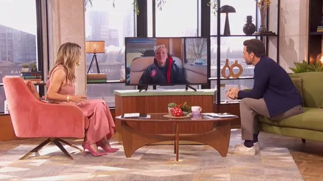 Jamie chats to Morning Live's Helen Skelton and Gethin Jones