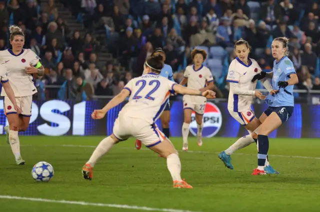 Vivianne Miedema of Manchester City scores her team's second goal