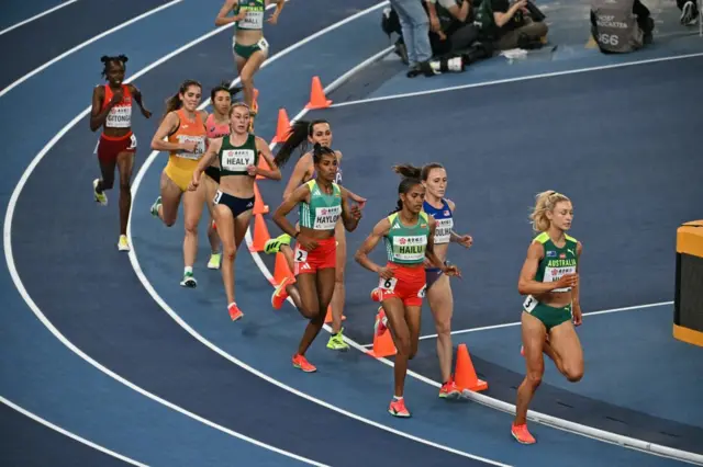 Women's 3,000m race