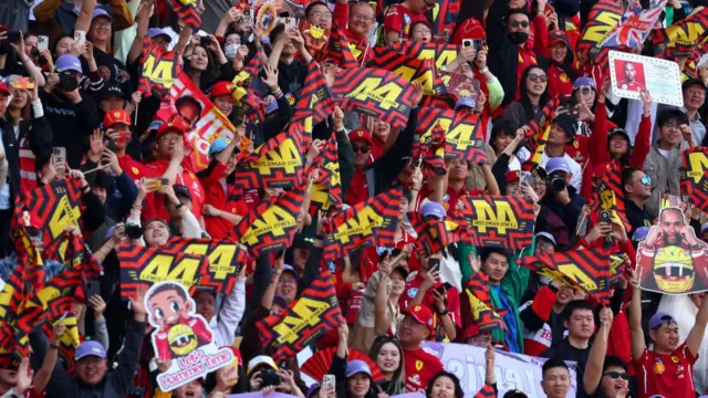 Lewis Hamilton fans in Shanghai