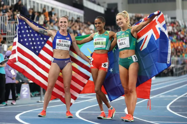 Women's 3,000m medallists