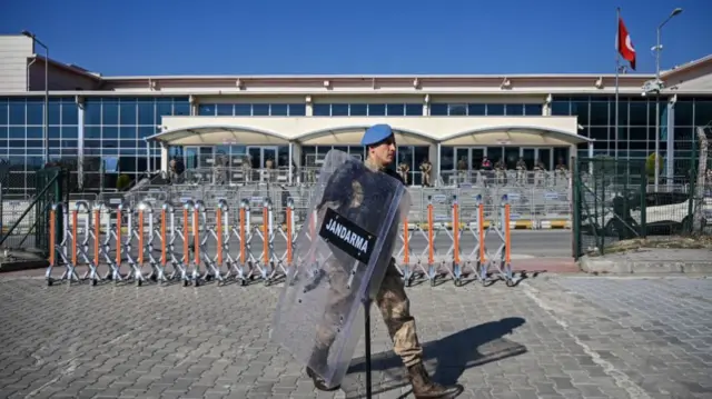 Turkish soldiers stand guard in front of the Silivri Prison and Courthouse complex in Silivri, near Istanbul (file photo)