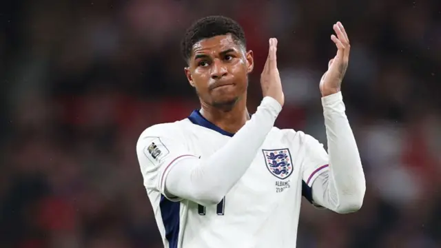 Marcus Rashford clapping