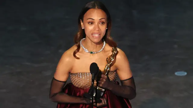 Zoe Saldana wins the Oscar for Best Actress