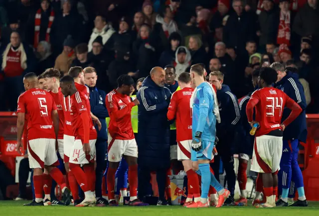 Nottingham Forest manager Nuno Espirito Santo with players during half time of extra time.