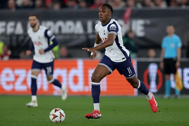 Mathys Tel of Tottenham Hotspur on the ball