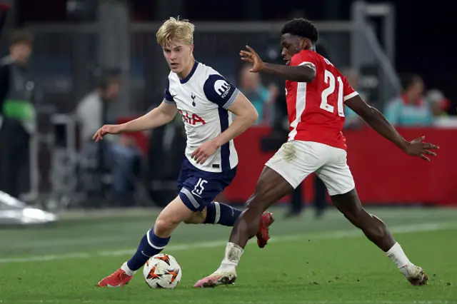 Lucas Bergvall of Tottenham Hotspur on the ball